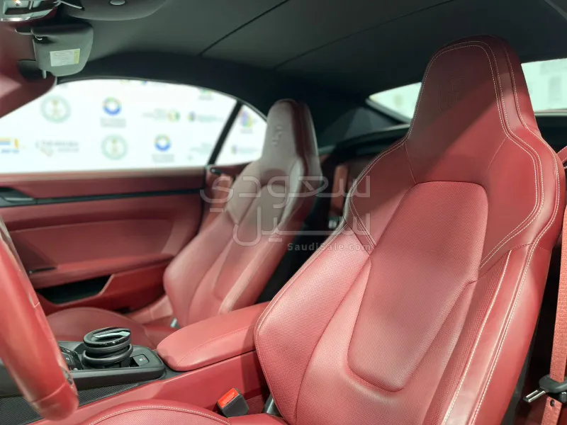 2023 بورش 911 كاريرا 4 جي تي اس