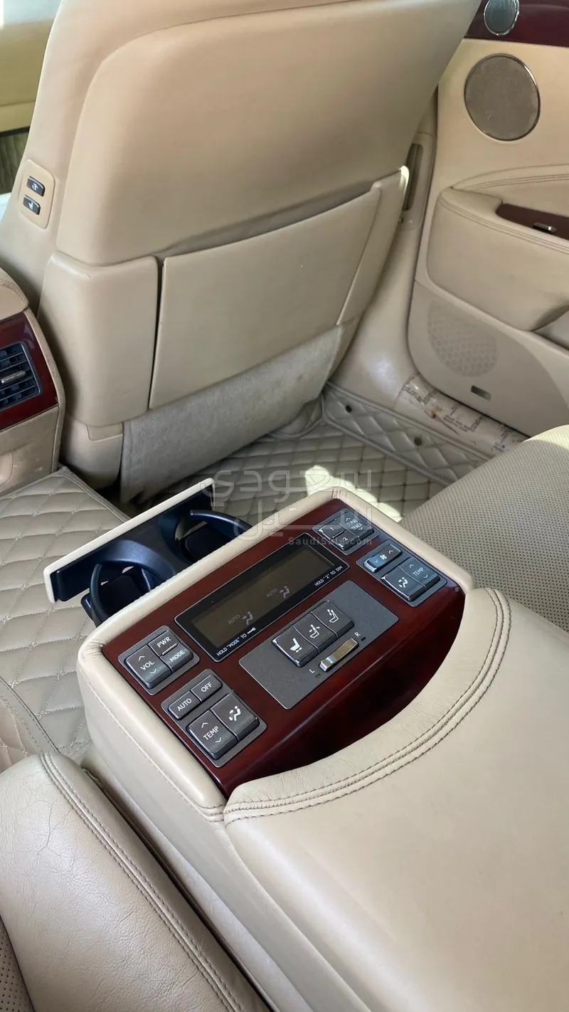 2007 لكزس إل إس 460