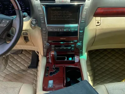 2007 لكزس إل إس 460