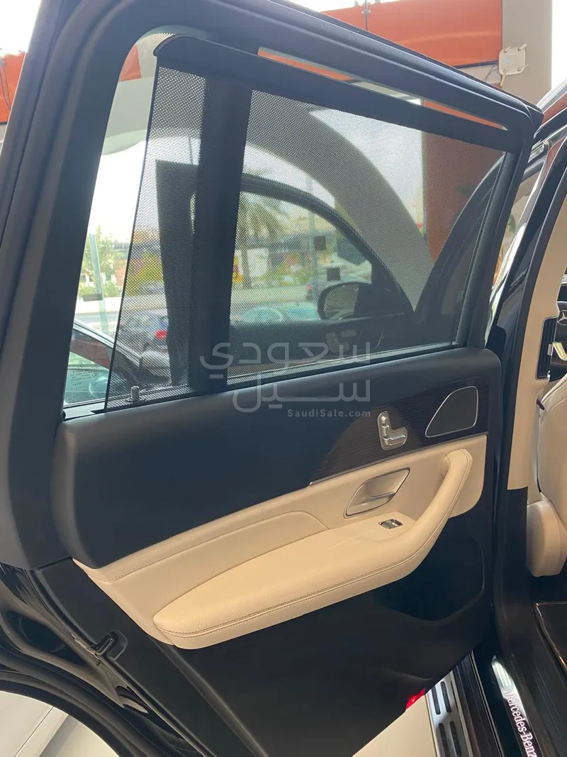 2023 مرسيدس - بنز جي إل إس 450