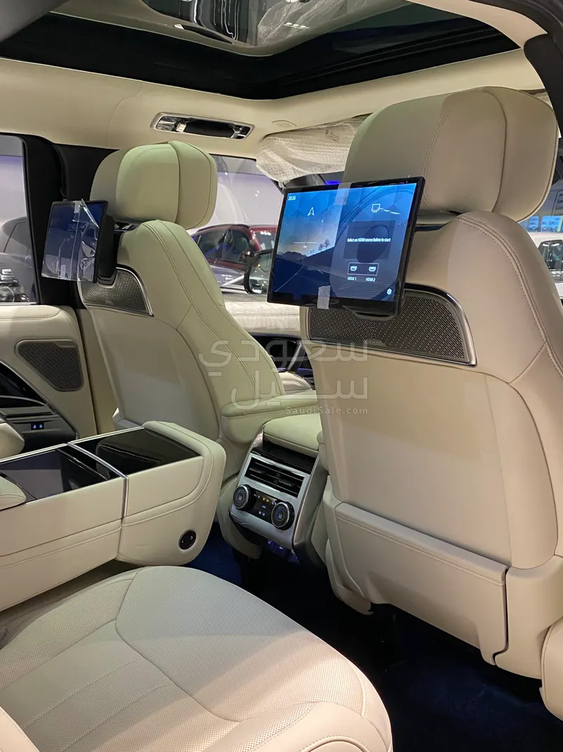 2025 لاند روفر رينج روفر اوتوبيوغرافي