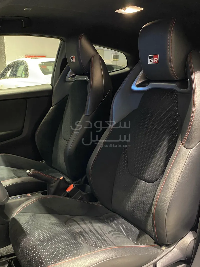 2020 تويوتا ياريس جي ار