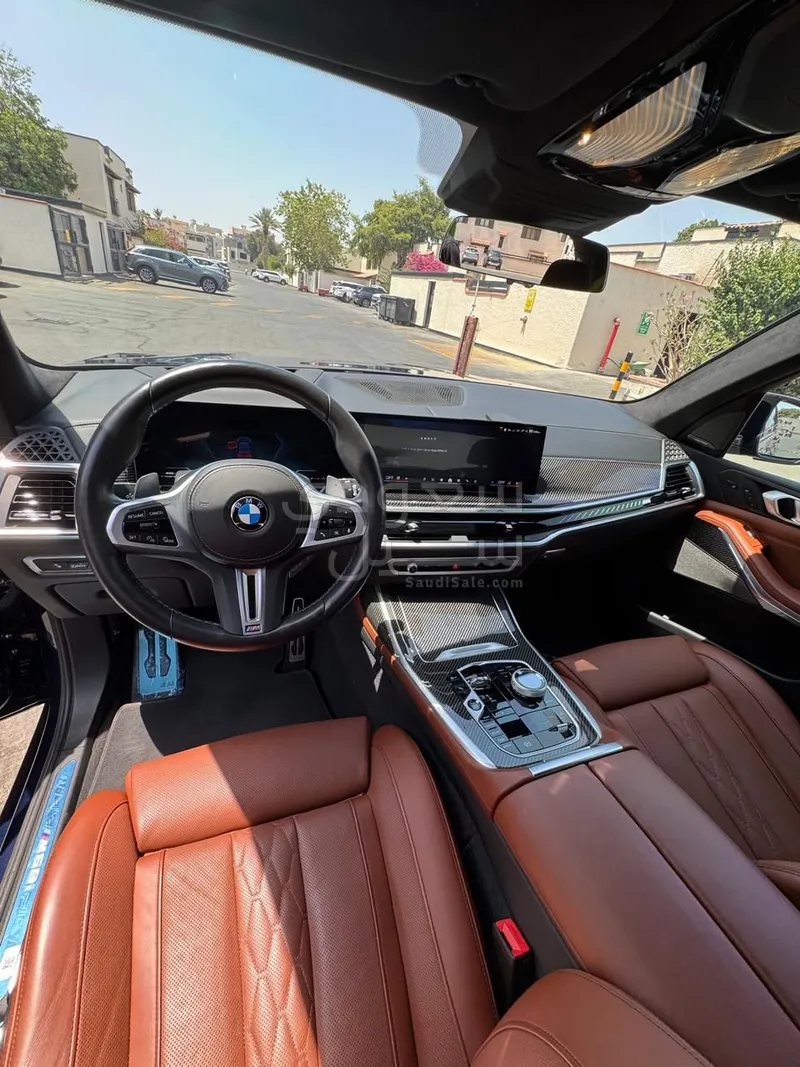 2024 BMW X Series 7 M kit