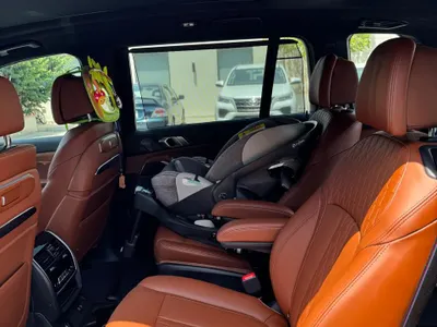 2024 BMW X Series 7 M kit