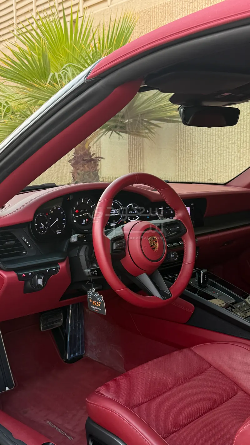 2023 بورش 911 كاريرا جي تي اس