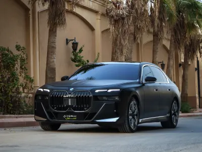 2023 بي ام دبليو الفئة السابعة 735أي