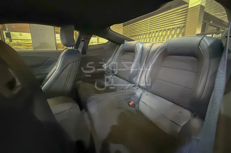 2024 فورد موستانغ دارك هورس
