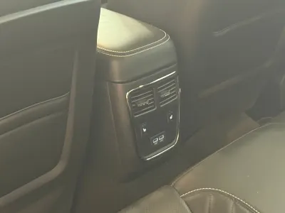 2023 دودج تشارجر اس ار تي هيلكات رد اي