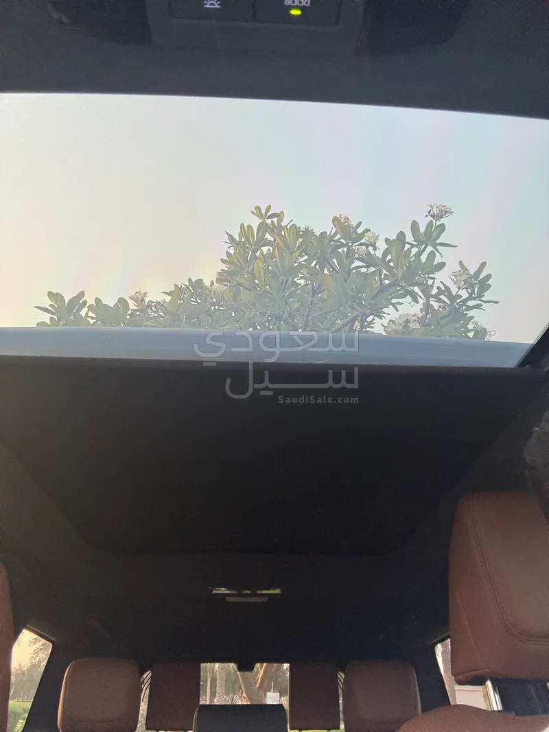 2024 لكزس جي إكس 550