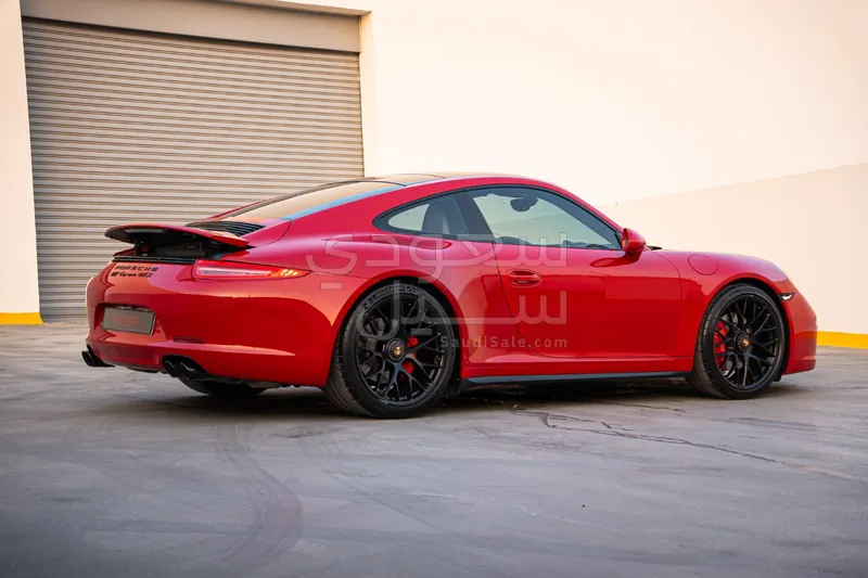 2015 بورش 911 كاريرا جي تي اس