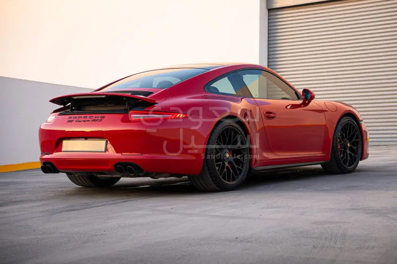 2015 بورش 911 كاريرا جي تي اس