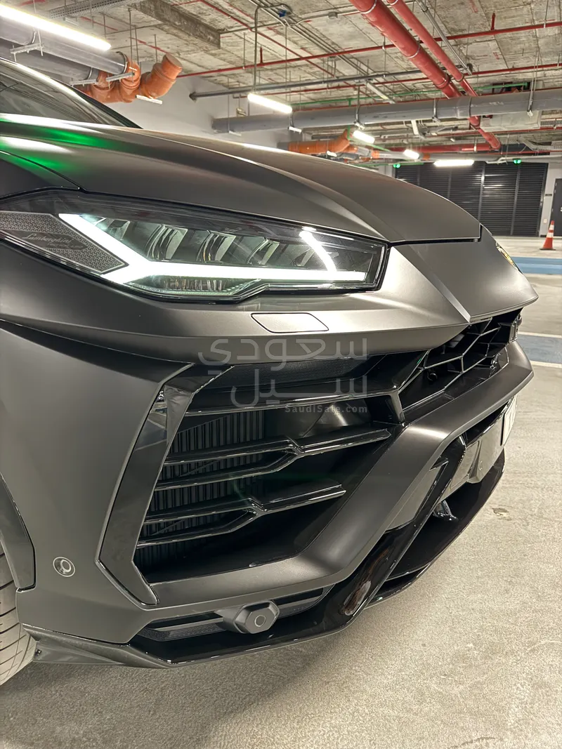 2022 لمبرجيني اوروس
