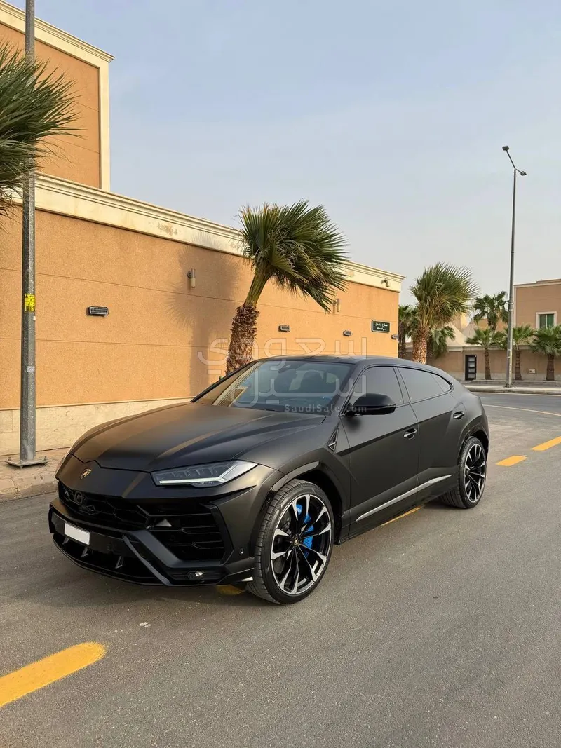 2022 لمبرجيني اوروس