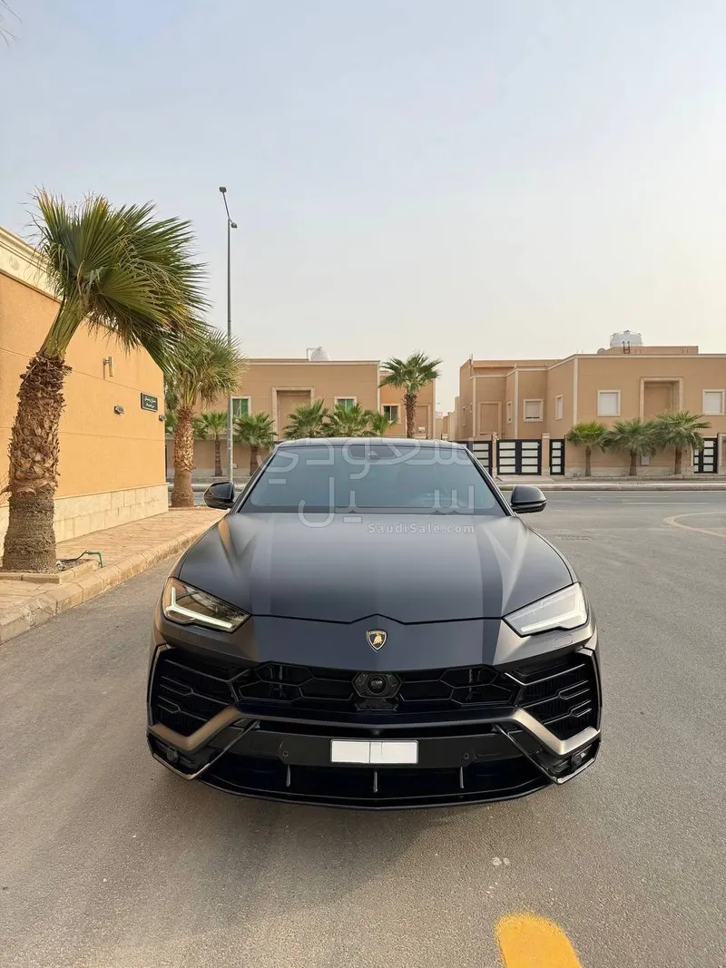 2022 لمبرجيني اوروس