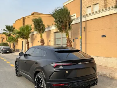 2022 لمبرجيني اوروس