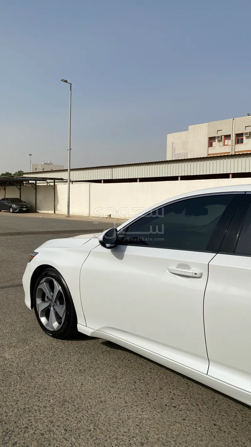 2018 هوندا اكورد سبورت