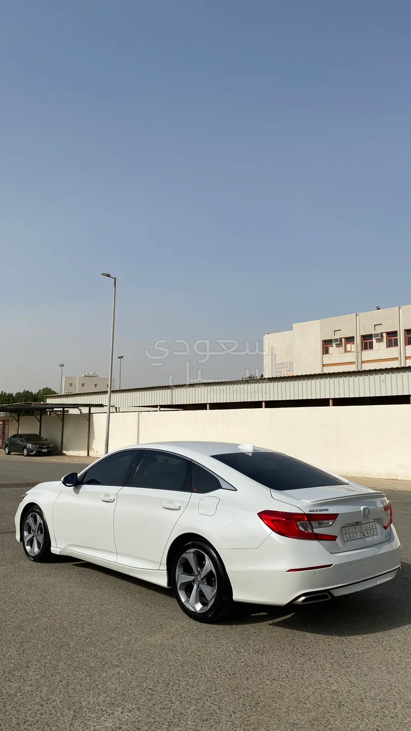 2018 هوندا اكورد سبورت