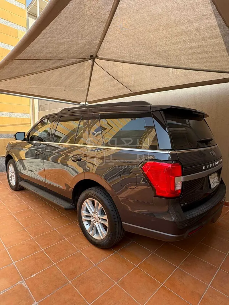 2023 Ford Expedition XLT