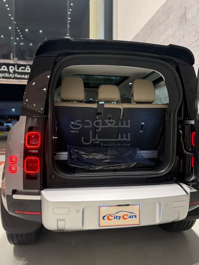 2022 لاند روفر ديفيندر 90