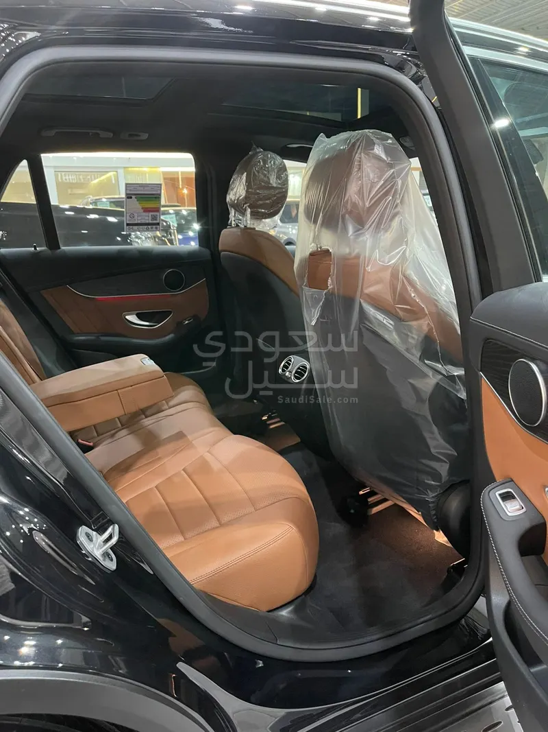 2022 مرسيدس - بنز جي إل سي 200