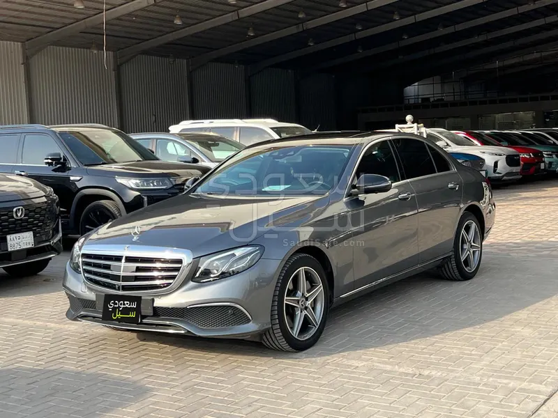 2020 Mercedes-Benz E 300
