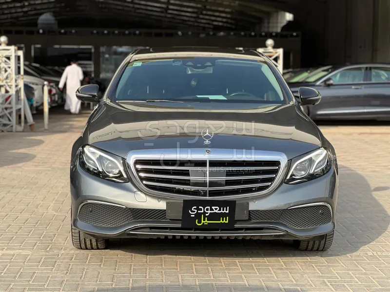 2020 Mercedes-Benz E 300