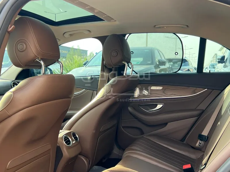 2020 Mercedes-Benz E 300