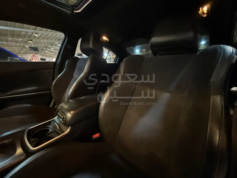 2019 دودج تشارجر جي تي
