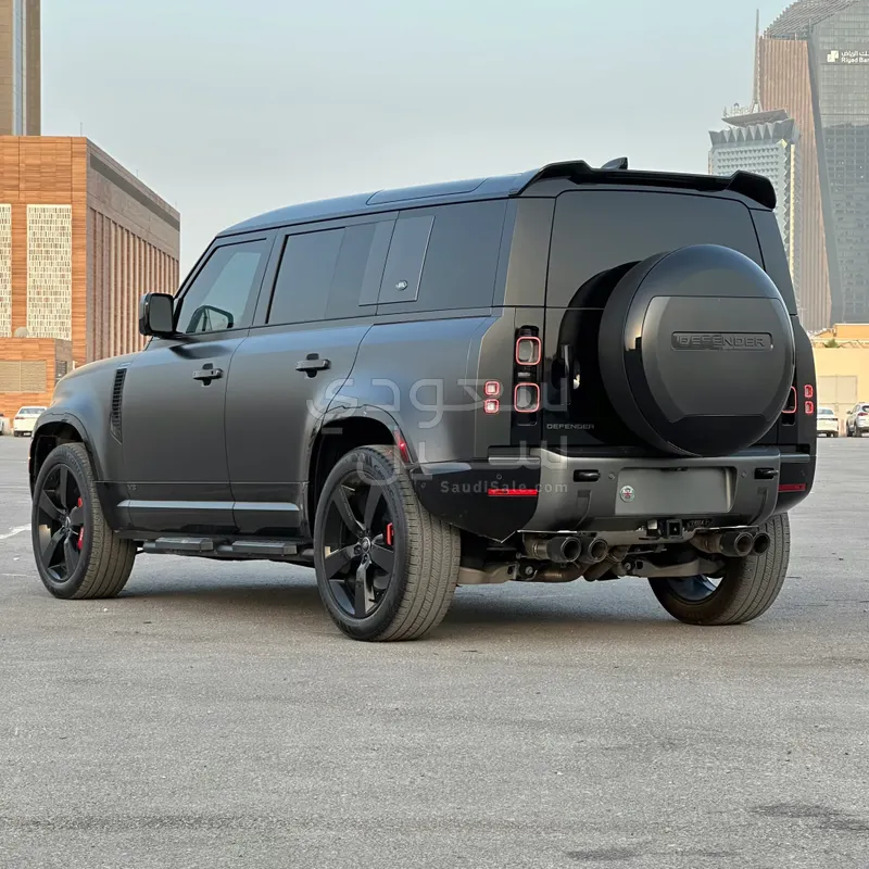 2024 Land Rover Defender carpathian edition