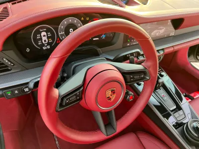 2025 بورش 911 كاريرا