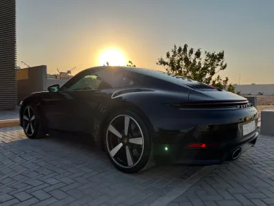 2025 بورش 911 كاريرا