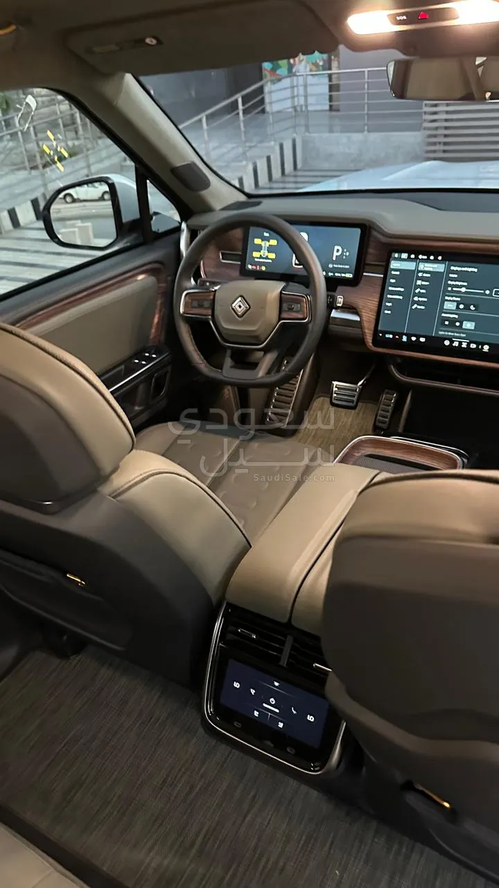2024 ريفيان أر 1 إس