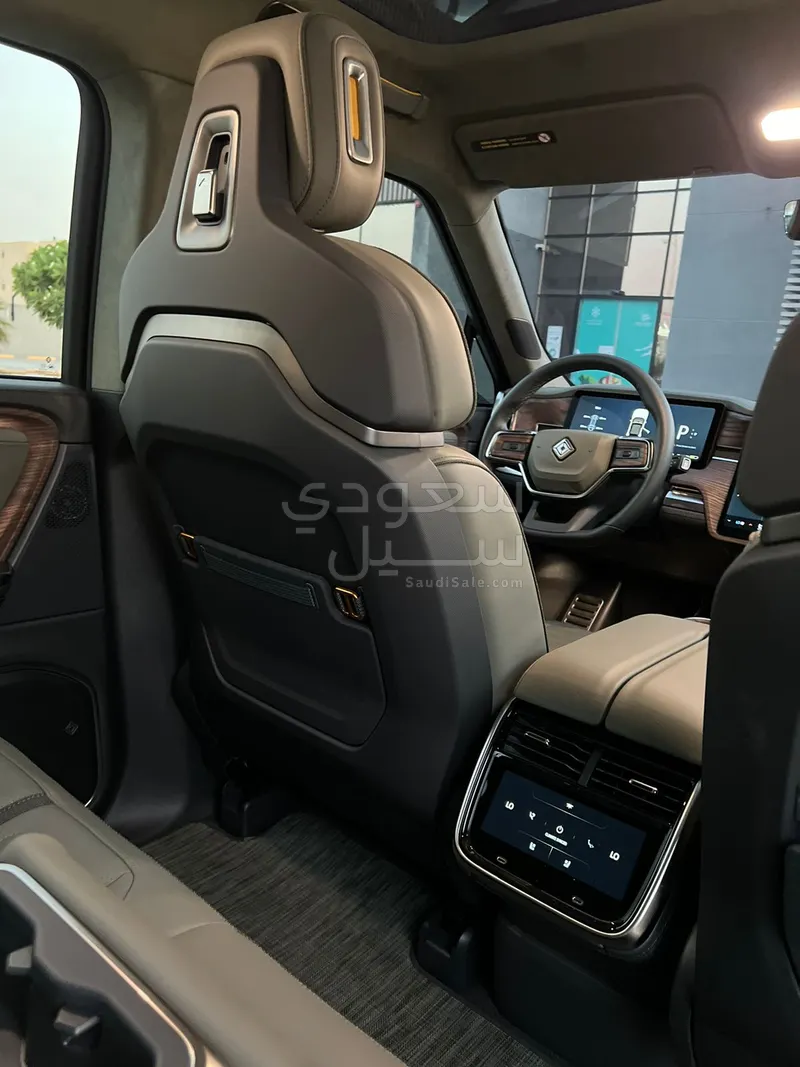 2024 ريفيان أر 1 إس