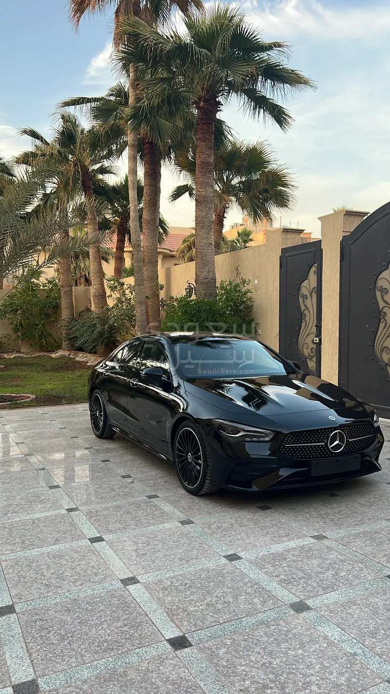 2025 مرسيدس - بنز سي إل أي 200