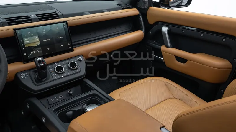 2023 لاند روفر ديفيندر 110
