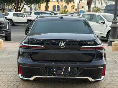 2026 بي ام دبليو الفئة السابعة 735أي