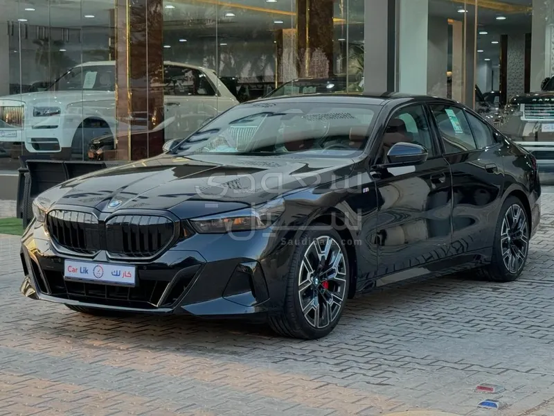 2026 BMW 5 Series 520i Mkit