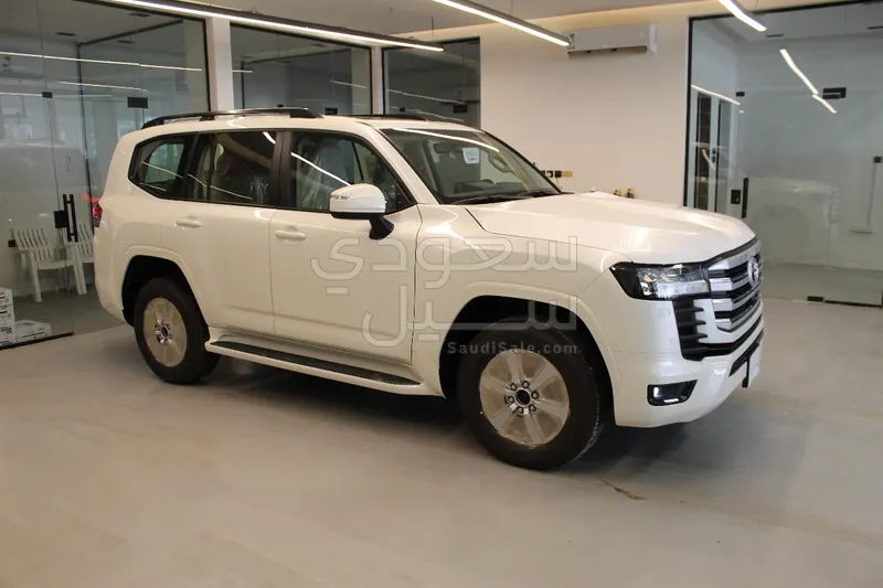2025 Toyota Land Cruiser GXR