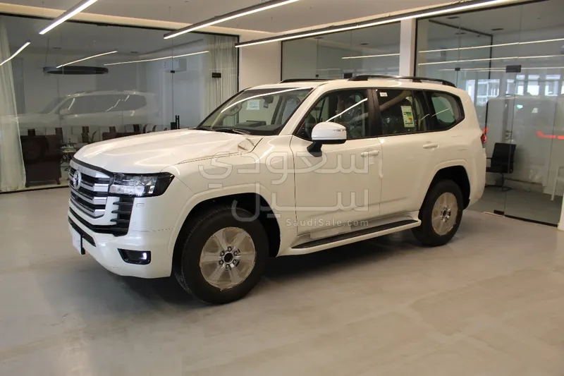 2025 Toyota Land Cruiser GXR