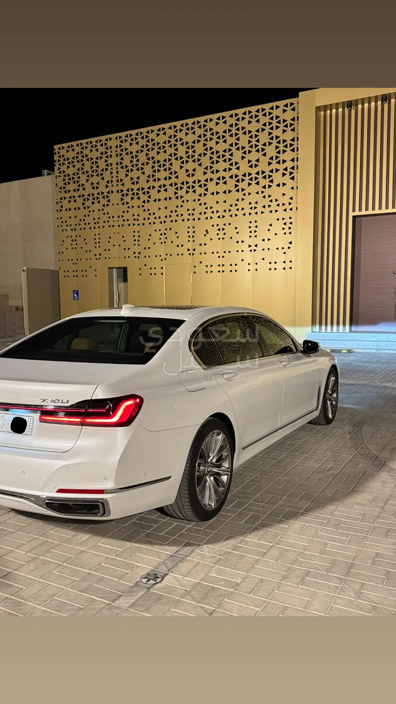 2020 بي ام دبليو الفئة السابعة 730 إل أي