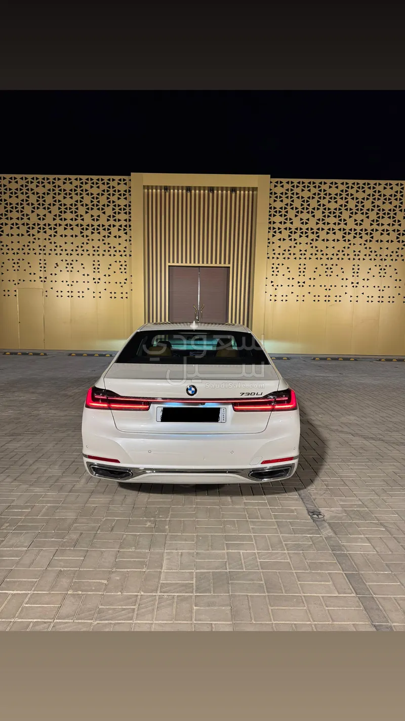 2020 بي ام دبليو الفئة السابعة 730 إل أي
