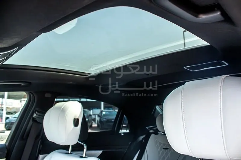 2015 مرسيدس - بنز إس 550