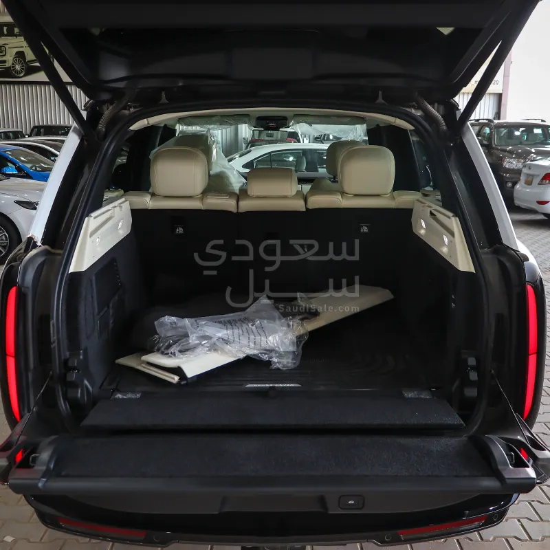 2025 Land Rover Range Rover Vogue SE