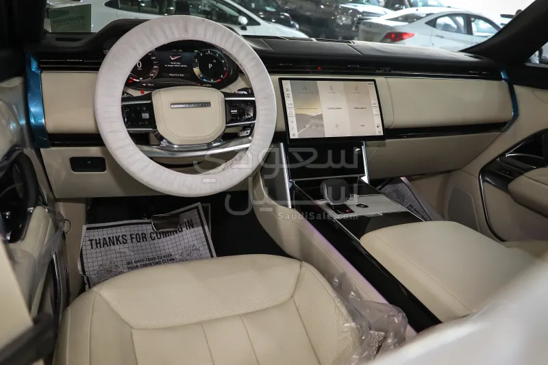 2025 Land Rover Range Rover Vogue SE