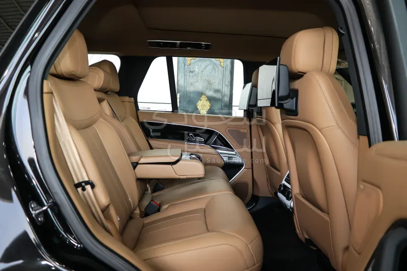 2025 Land Rover Range Rover HSE