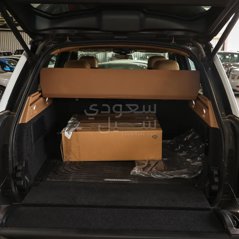 2025 Land Rover Range Rover HSE