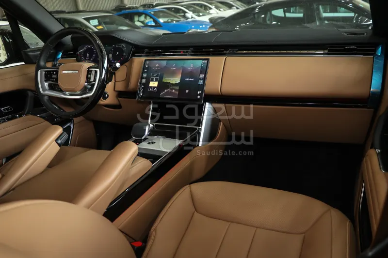 2025 Land Rover Range Rover HSE