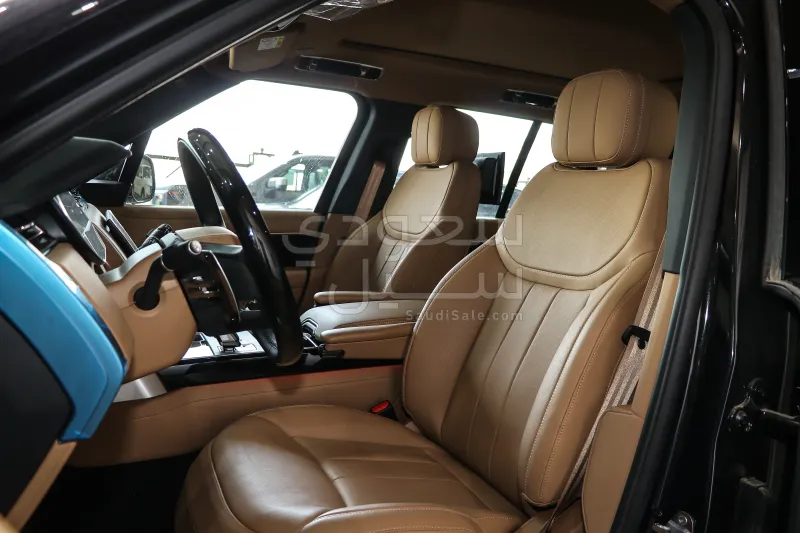 2025 Land Rover Range Rover HSE