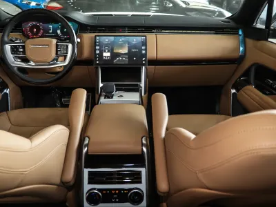 2025 Land Rover Range Rover HSE