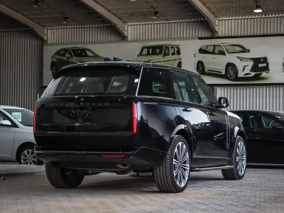 2025 Land Rover Range Rover HSE